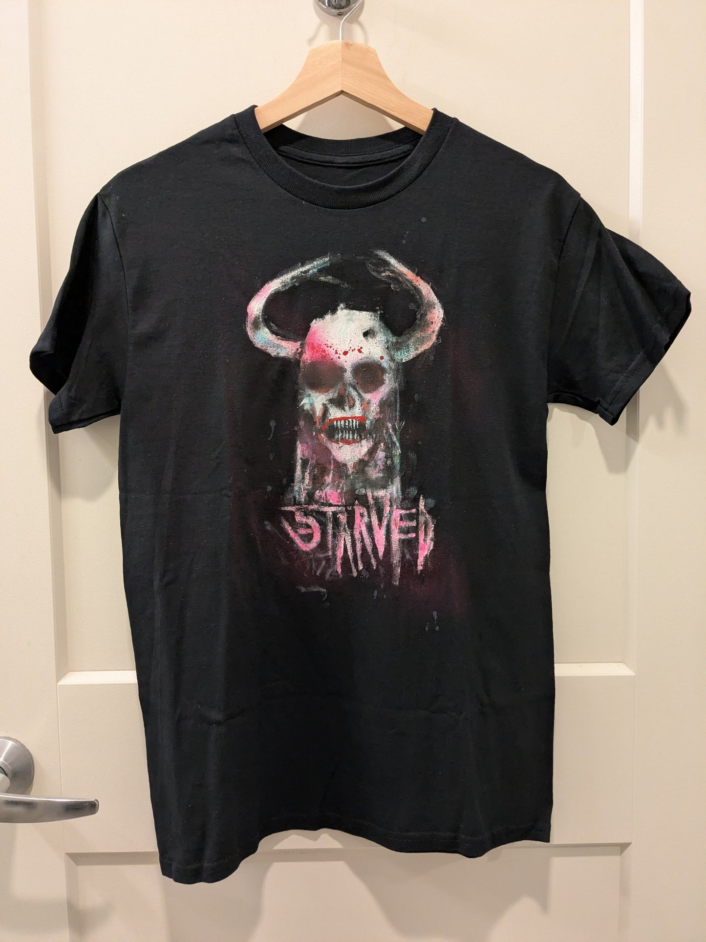 HORNS. 1/1 S